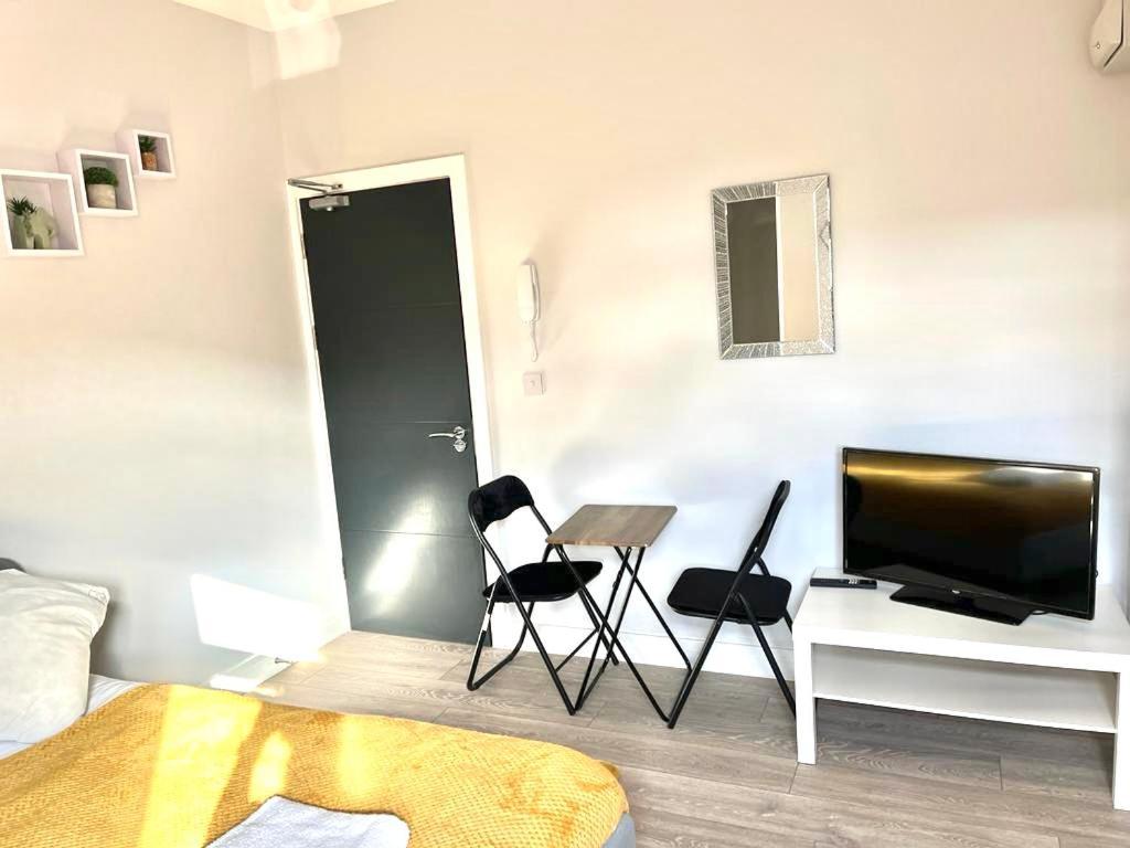 Southall Suites By Gh Stays Экстерьер фото